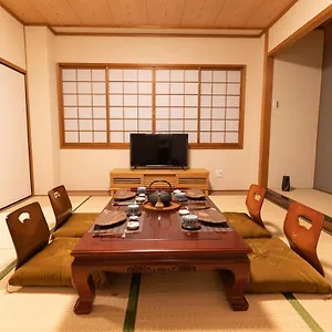 大吉屋2号館 ワンフロア110平方メートル超大テラス貸し切り 縁 アパート 名古屋市